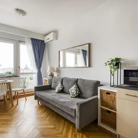 Labo Plac Teatralny Warschau